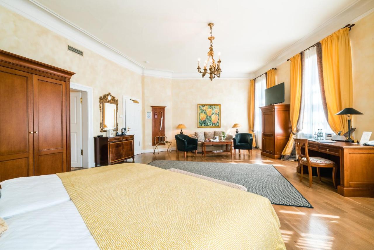 Deidesheimer Hof Εξωτερικό φωτογραφία